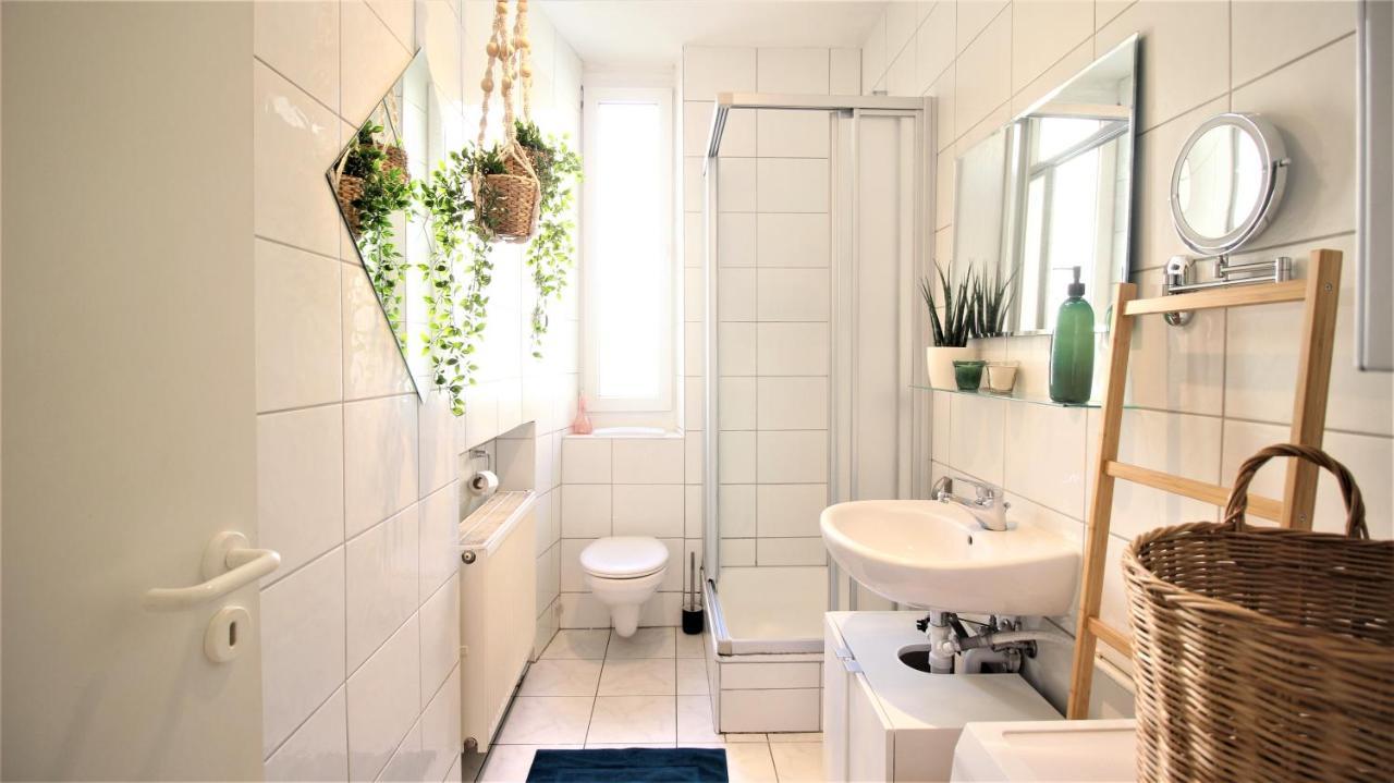 Homie Stay Schiestlstrasse - Moderne Altbauapartments, Nahe Stadtzentrum & Weinberge Вюрцбург Екстер'єр фото